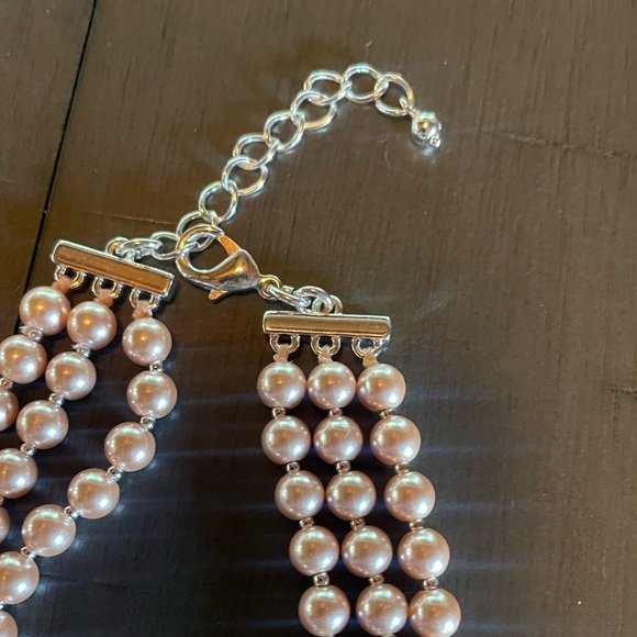 NWOT Imitation Pearl Three Row Collar Necklace - Picture 7 of 7
